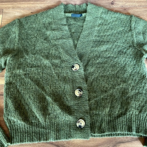 ATM NWOT Green Boxy Cardigan - Picture 3 of 8